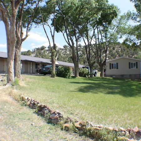 Crimson Hills Motel Parowan Экстерьер фото