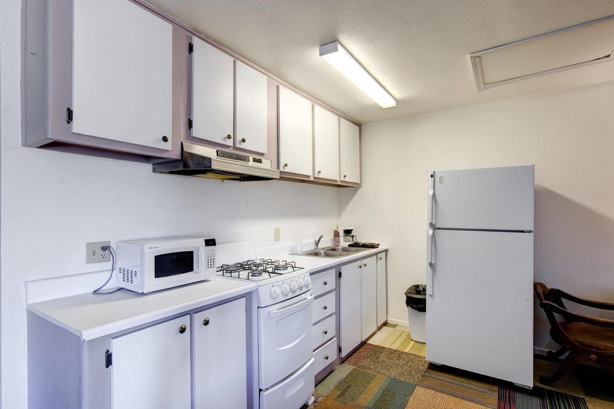 Crimson Hills Motel Parowan Экстерьер фото