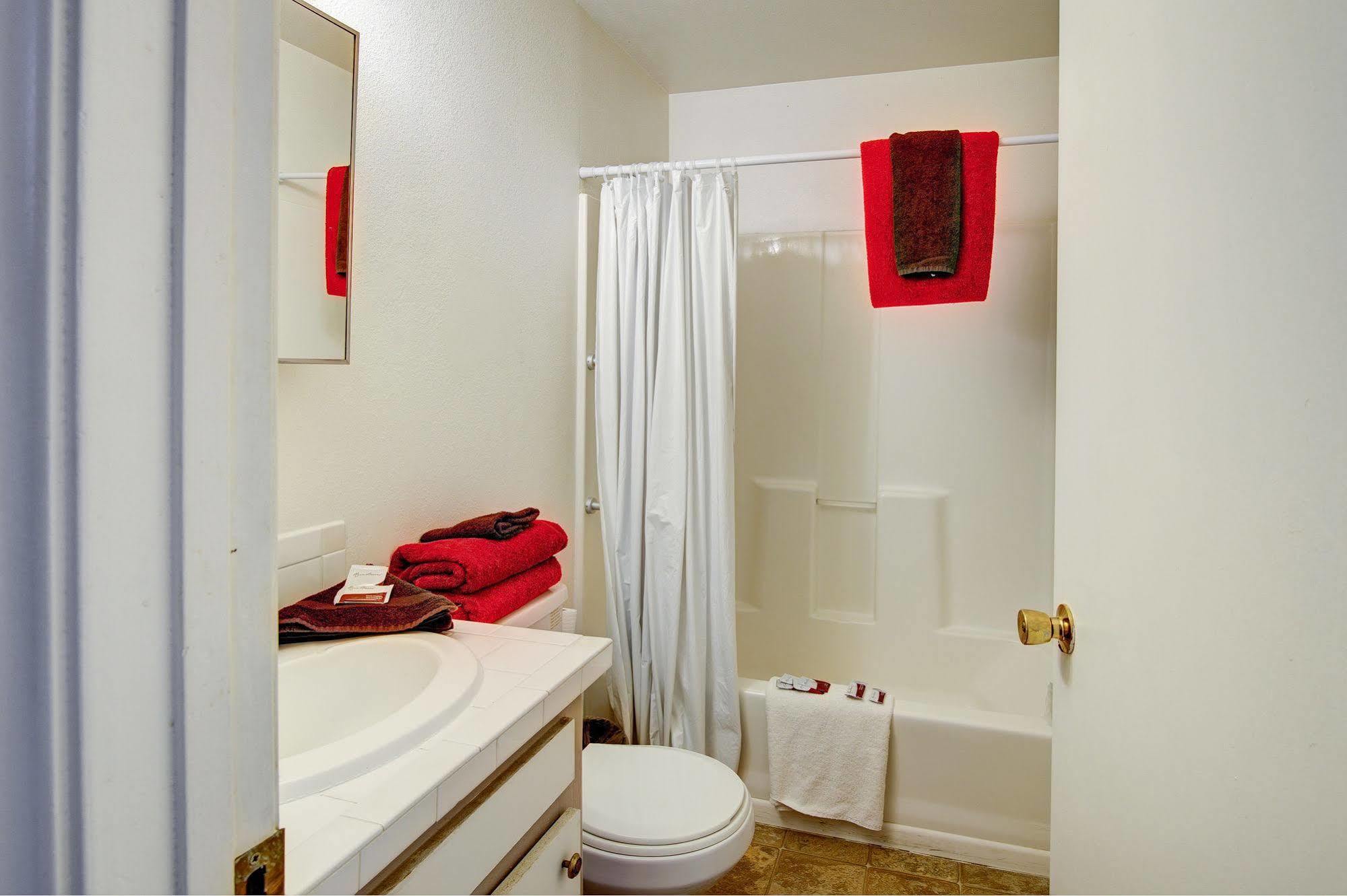 Crimson Hills Motel Parowan Экстерьер фото